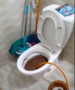 thông tắc bồn cầu tại hà nội